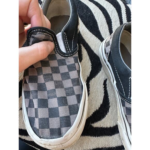 Kids Vans checkerboard slip on shoes, size 1.5 - Picture 2 of 6